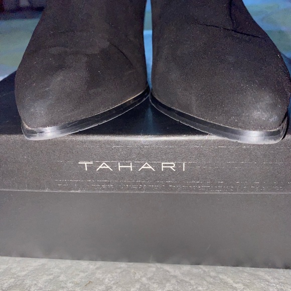 Tahari Black ankle boots , size 9 - Picture 2 of 12